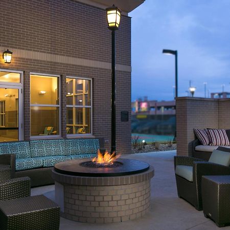 Residence Inn By Marriott Kansas City At The Legends Exterior photo