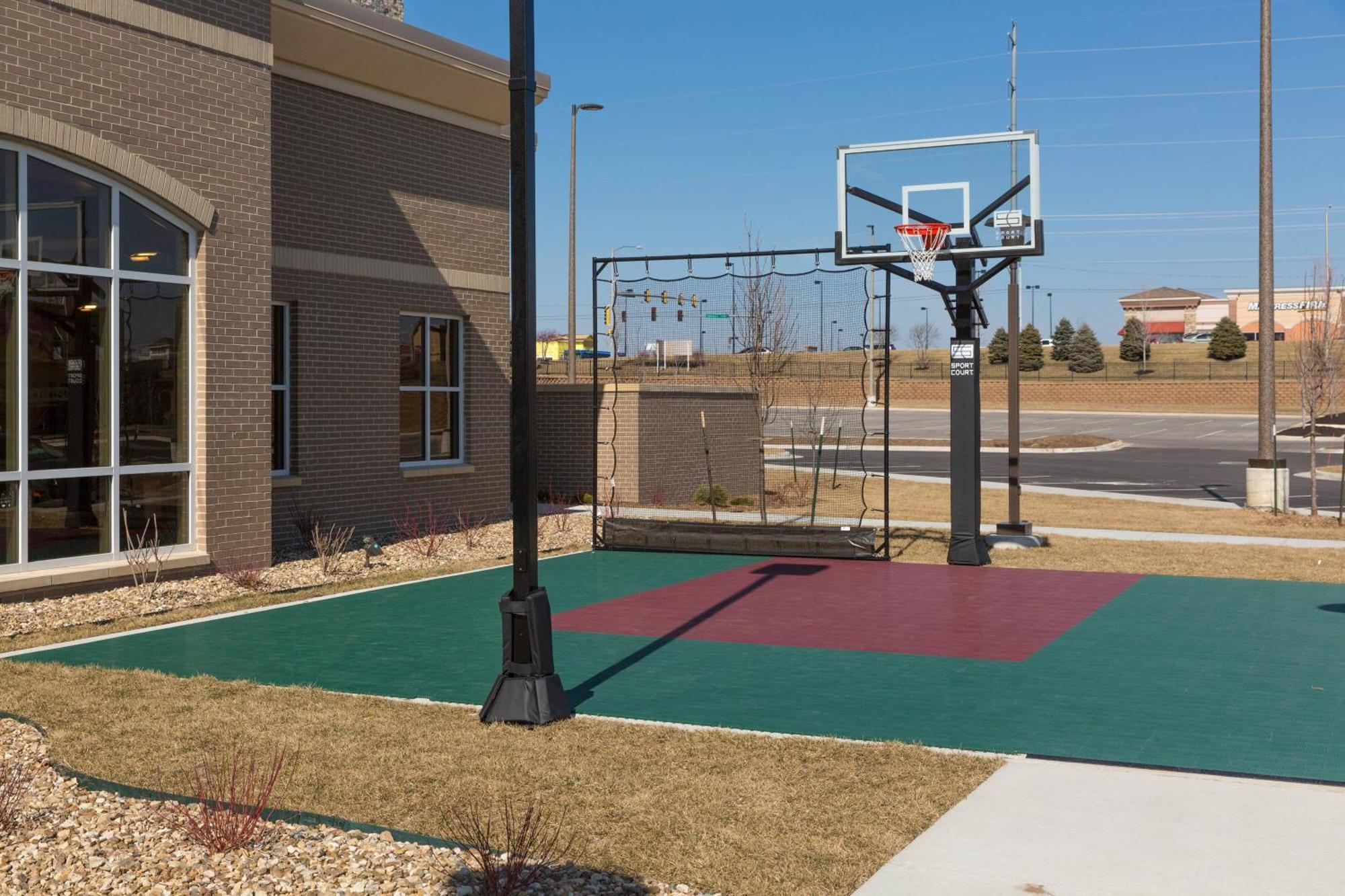 Residence Inn By Marriott Kansas City At The Legends Exterior photo